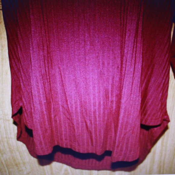 Ambiance Women's Maroon Top Cross Strap Back Sz 1X Long Sleeve - Picture 4 of 6
